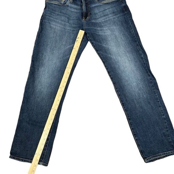 Lucky Brand Men's 221 Straight Jeans Darker wash faded thigh Size 34X32 - Picture 2 of 8